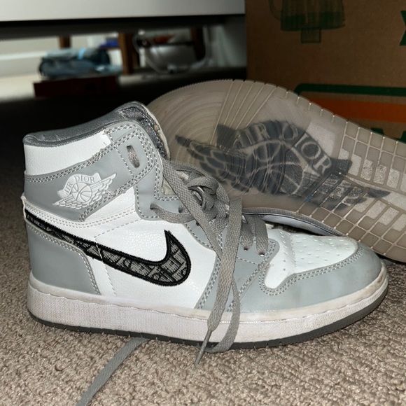 Dior x Air Jordan 1 High - Picture 1 of 3